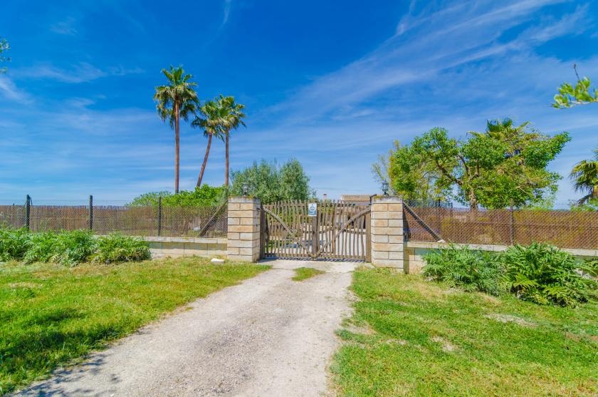 Holiday rentals in Son vanrell, Montuïri