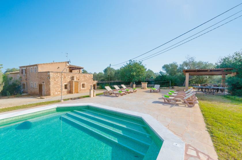 Holiday rentals in Es figueral, Campos