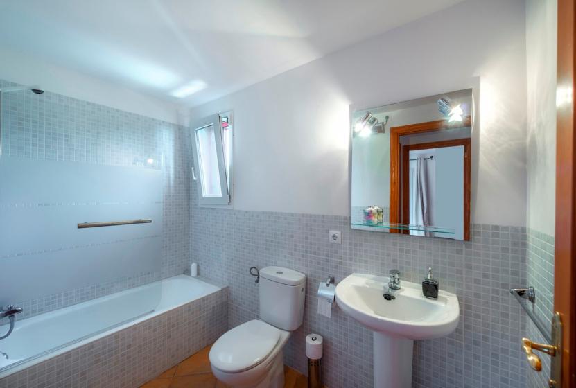 Holiday rentals in Villa cala pi, Cala Pi