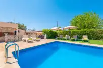 Holiday rentals in Can tomeu