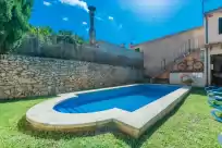 Holiday rentals in Can bagot