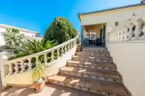 Holiday rentals in Instint
