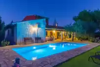 Holiday rentals in Cortijo