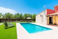 Holiday rentals in Cortijo