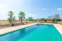 Holiday rentals in Es candils