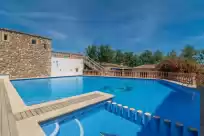Holiday rentals in Short (short den rita)