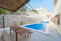 Ferienhaus auf Es trast