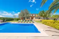 Holiday rentals in Es moli de salqueria