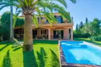 Holiday rentals in Gran llombards