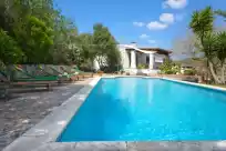 Holiday rentals in Short dhortella