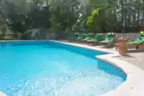 Holiday rentals in Short dhortella