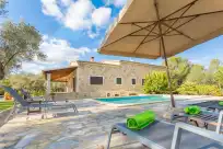 Holiday rentals in Binitaref