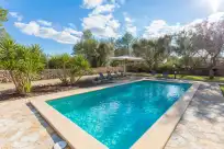 Holiday rentals in Binitaref