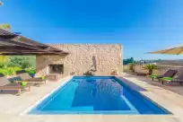 Holiday rentals in Na molla