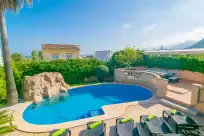 Holiday rentals in Casa luna
