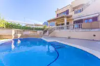 Holiday rentals in Casa luna