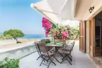 Holiday rentals in Villa manresa