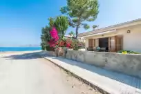 Holiday rentals in Villa manresa