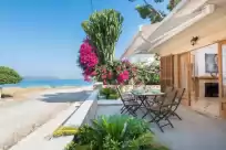 Holiday rentals in Villa manresa