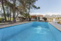 Holiday rentals in Mel de romer