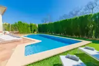 Holiday rentals in Villa arabella