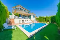 Holiday rentals in Villa arabella