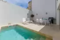 Holiday rentals in Na valenta