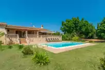 Holiday rentals in Son pax petit