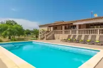 Holiday rentals in Son pax petit