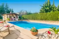 Holiday rentals in Es pou