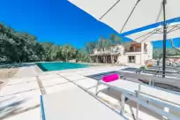 Holiday rentals in Can madis