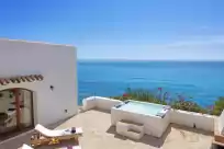 Holiday rentals in Villa jambo