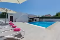 Holiday rentals in Murta 26