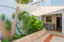 Holiday rentals in Ca sa cristeta de s'escolà
