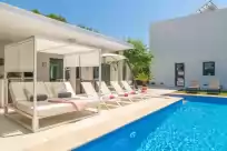 Holiday rentals in Mon obert