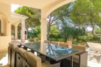 Holiday rentals in Can camelia