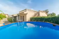 Holiday rentals in Villa ginebro