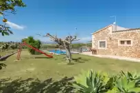 Holiday rentals in Es bosquerró