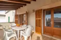 Holiday rentals in Habitatge escorball