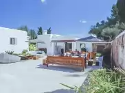 Holiday rentals in Can alivia