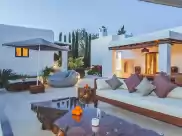 Holiday rentals in Can alivia