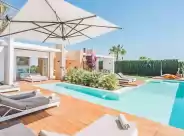 Holiday rentals in Can elyza