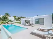 Holiday rentals in Can emma