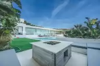 Holiday rentals in Villa lyla