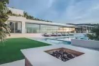 Holiday rentals in Villa lyla