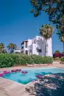 Holiday rentals in Villa rouge