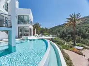 Holiday rentals in Villa vava