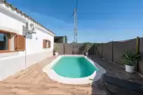 Holiday rentals in Casa roja