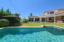 Holiday rentals in Daru dunya