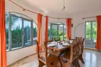Holiday rentals in Escabusso